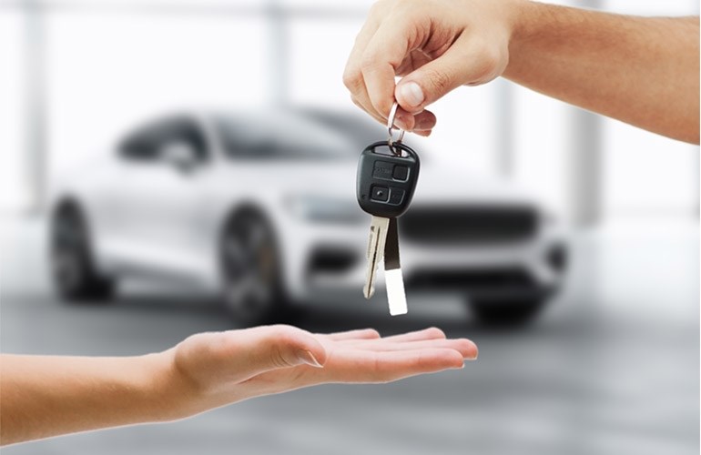 HOW OLD SHOULD I BE TO RENTAL A CAR?